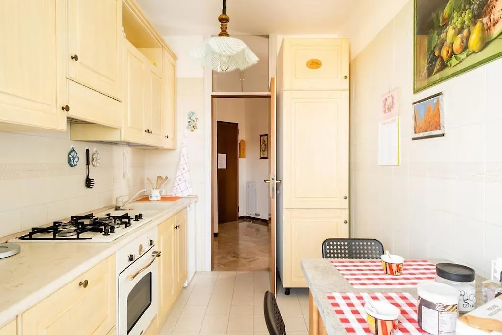 Casa De Rocco No Check In After 19 00 Apartment Brescia