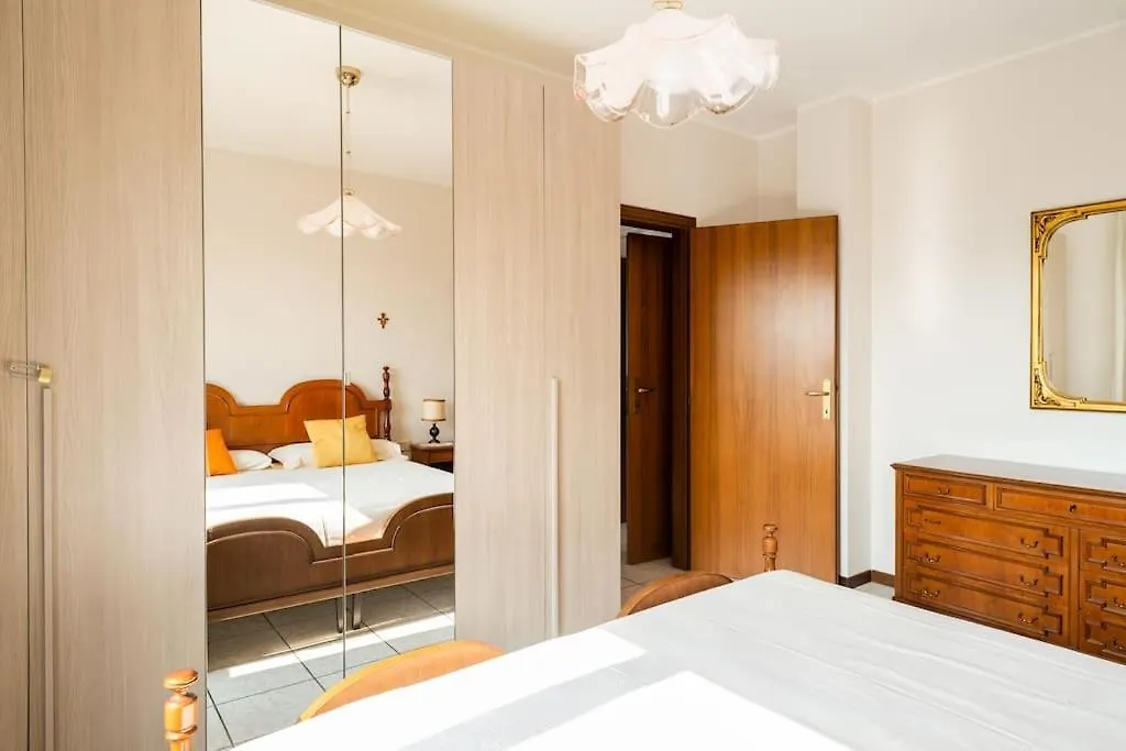 Casa De Rocco No Check In After 19 00 Apartment Brescia