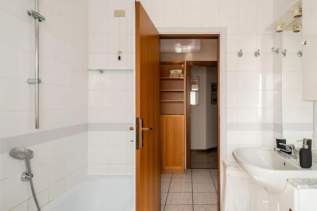 Casa De Rocco No Check In After 19 00 Apartment Brescia 0*,