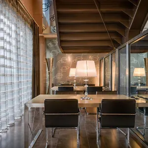 4* מלון Ac By Marriott