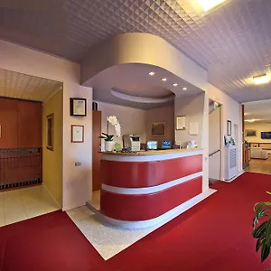 Cristallo Hotell